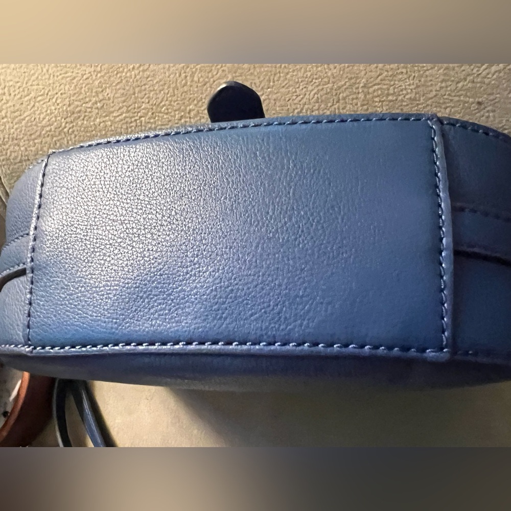 Fossil Emery blue pebble leather NWOT crossbody - Picture 3 of 7